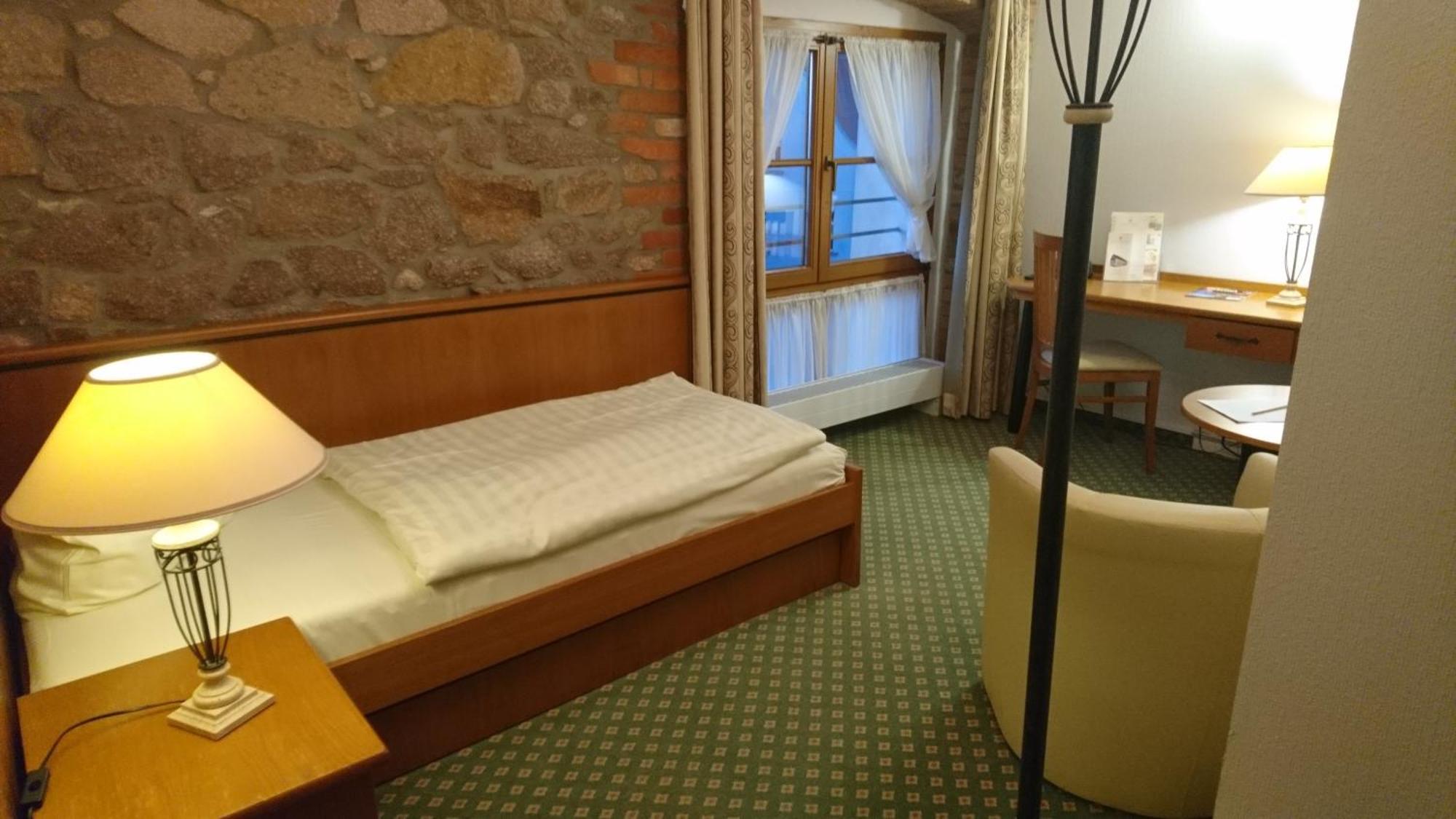 Ankerhof Hotel Halle  Buitenkant foto